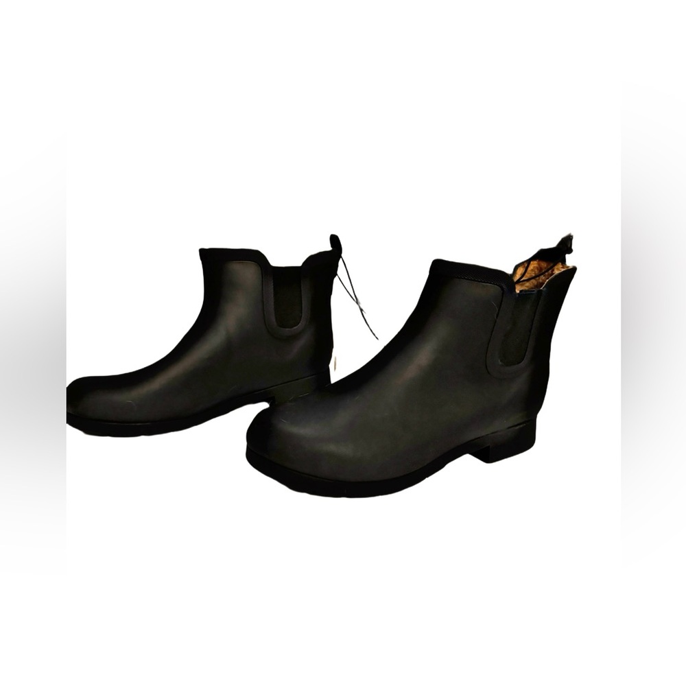 Chooka Women's Waterproof Plush Chelsea Bootie Chelsea Boot size 10, black